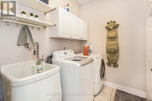 3856 Arbourview Terrace, Mississauga, ON - Indoor Photo Showing Laundry Room