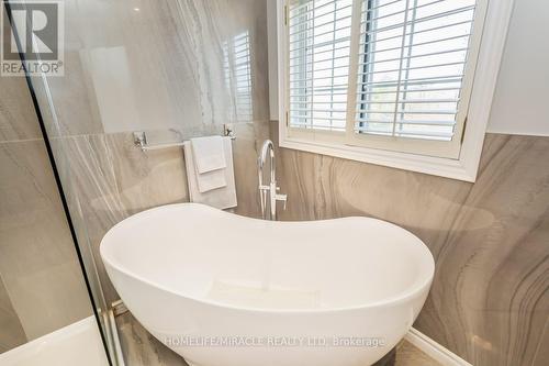 3856 Arbourview Terrace, Mississauga, ON - Indoor Photo Showing Bathroom