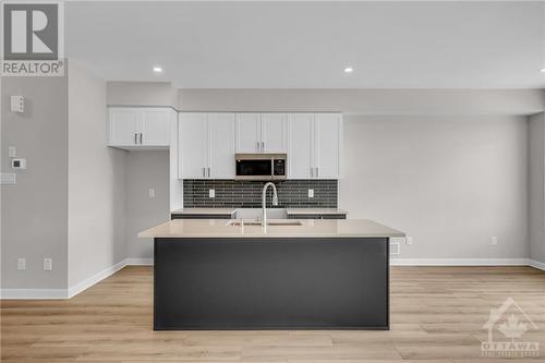 313 Gisborne Place, Ottawa, ON - Indoor Photo Showing Kitchen With Upgraded Kitchen