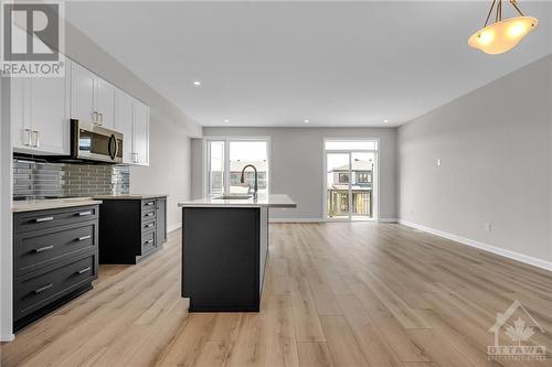 313 Gisborne Place, Ottawa, ON - Indoor Photo Showing Kitchen With Upgraded Kitchen