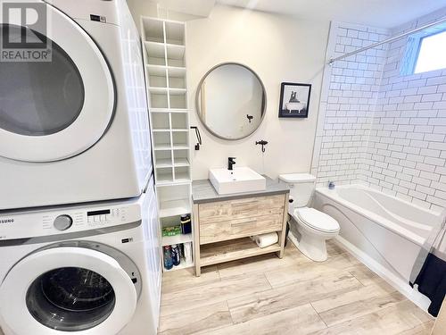 316 W 5Th Avenue, Prince Rupert, BC - Indoor Photo Showing Laundry Room