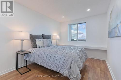 1013 - 6720 Glen Erin Drive, Mississauga, ON - Indoor Photo Showing Bedroom