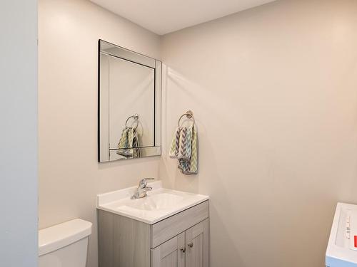 409 Linden Ave, Kamloops, BC - Indoor Photo Showing Bathroom