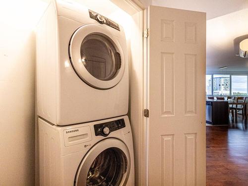 Salle de lavage - 712-4975 Rue Jean-Talon O., Montréal (Côte-Des-Neiges/Notre-Dame-De-Grâce), QC - Indoor Photo Showing Laundry Room