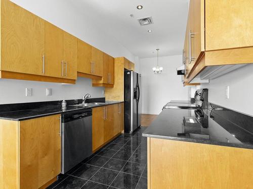 Kitchen - 305-1 Rue De Castelnau E., Montréal (Villeray/Saint-Michel/Parc-Extension), QC - Indoor Photo Showing Kitchen With Double Sink