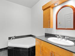 Ensuite bathroom - 