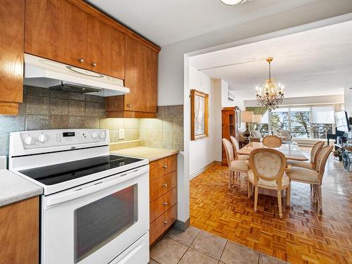 Cuisine - 204-18 Ch. Du Bord-Du-Lac-Lakeshore, Pointe-Claire, QC - Indoor Photo Showing Kitchen