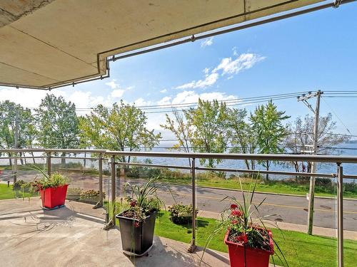 Balcon - 204-18 Ch. Du Bord-Du-Lac-Lakeshore, Pointe-Claire, QC - Outdoor With Body Of Water With Balcony With View