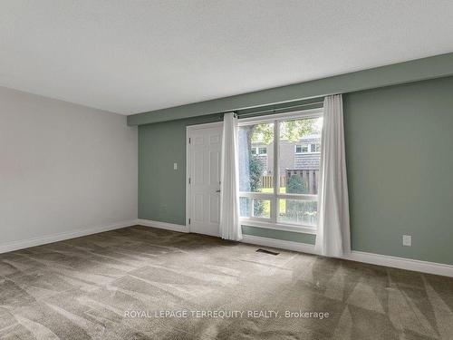 77-705 Burnhamthorpe Rd, Toronto, ON - Indoor Photo Showing Other Room