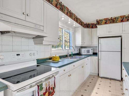 980 County Rd 38, Trent Hills, ON - Indoor Photo Showing Kitchen With Double Sink