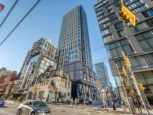 3115-108 Peter St, Toronto, ON - Outdoor With Facade