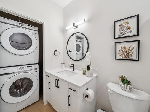 403-2770 Winster Rd, Langford, BC - Indoor Photo Showing Laundry Room