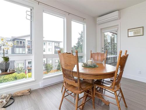 402-960 Reunion Ave, Langford, BC - Indoor Photo Showing Dining Room