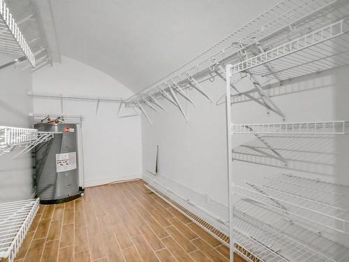 12-49 Rue Des Remparts, Québec (La Cité-Limoilou), QC - Indoor With Storage