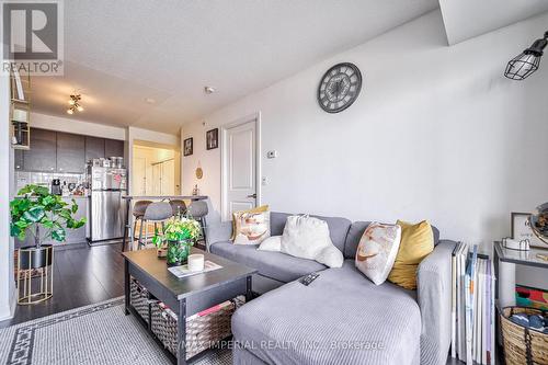 3007 - 275 Yorkland Road, Toronto, ON - Indoor Photo Showing Living Room