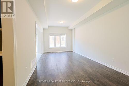 115 Baker Street, Thorold, ON - Indoor Photo Showing Other Room