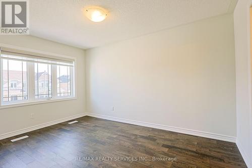 115 Baker Street, Thorold, ON - Indoor Photo Showing Other Room