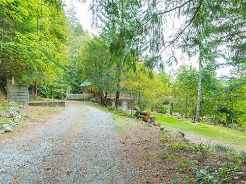 7721 Parkinson Rd, Lake Cowichan, BC 