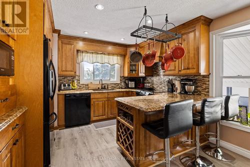 4 Stephen Crescent, Quinte West, ON - Indoor Photo Showing Kitchen