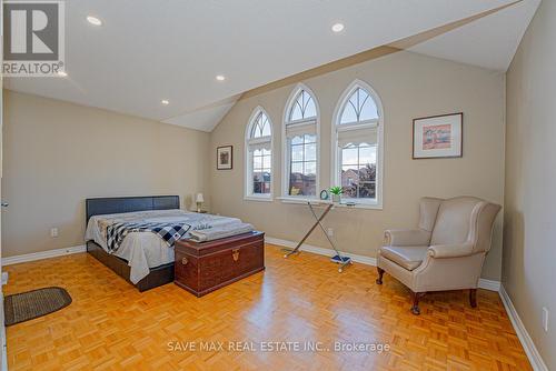 670 Macbeth Heights, Mississauga, ON - Indoor Photo Showing Bedroom