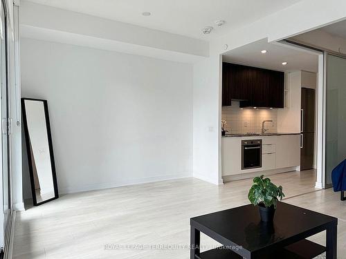 421-120 Parliament St, Toronto, ON - Indoor Photo Showing Kitchen