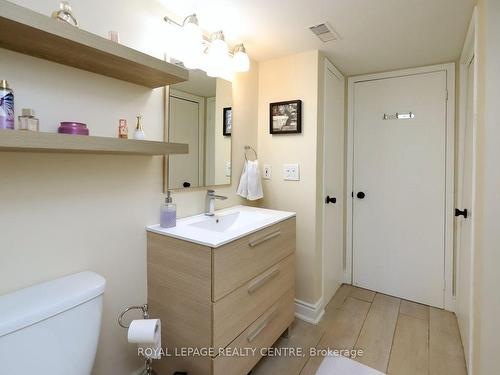 164-85 Bristol Rd E, Mississauga, ON - Indoor Photo Showing Bathroom