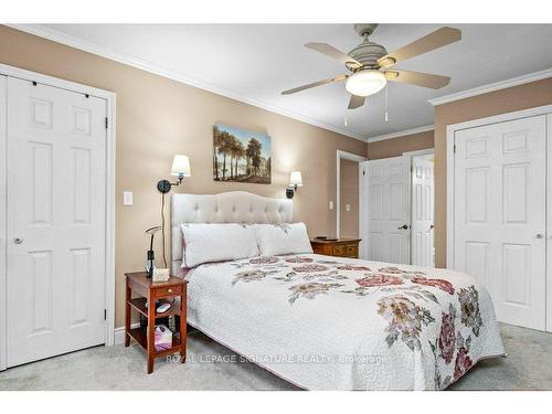 44 Southcrest Dr, Greater Napanee, ON - Indoor Photo Showing Bedroom