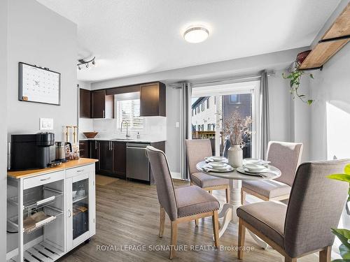 Q72-750 Lawrence St, Cambridge, ON - Indoor Photo Showing Dining Room