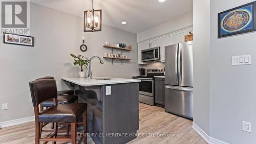 9 - 992 Windham Centre Road, Norfolk, ON - Indoor Photo Showing Kitchen With Stainless Steel Kitchen