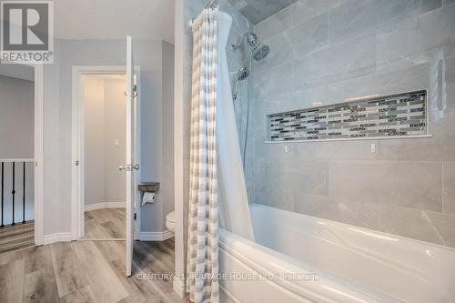 192 Severn Drive, Guelph, ON - Indoor Photo Showing Bathroom