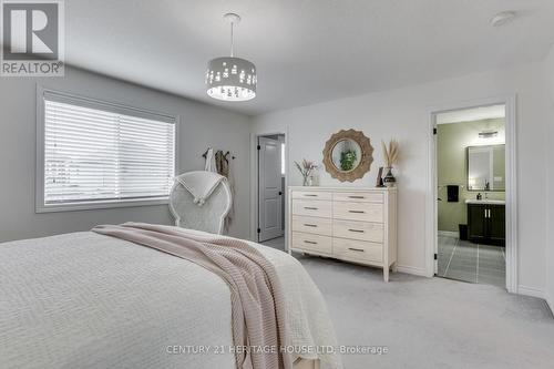 10 Fraser Drive, Stratford, ON - Indoor Photo Showing Bedroom