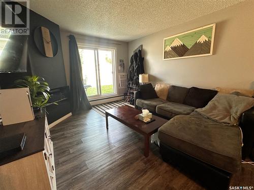 107 1832 Eaglesham Avenue, Weyburn, SK - Indoor Photo Showing Living Room