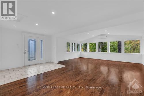 2116 County Road 2 Road, Alfred And Plantagenet, ON - Indoor Photo Showing Other Room