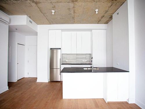 IntÃ©rieur - 2802-2320 Rue Tupper, Montréal (Ville-Marie), QC - Indoor Photo Showing Kitchen