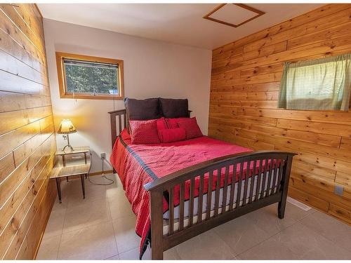 3776 Hwy 588, Thunder Bay, ON - Indoor Photo Showing Bedroom