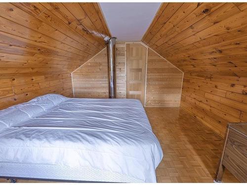 3776 Hwy 588, Thunder Bay, ON - Indoor Photo Showing Bedroom