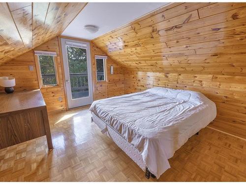 3776 Hwy 588, Thunder Bay, ON - Indoor Photo Showing Bedroom