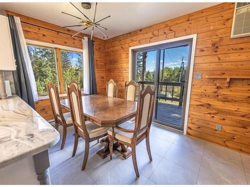 3776 Hwy 588, Thunder Bay, ON - Indoor Photo Showing Dining Room