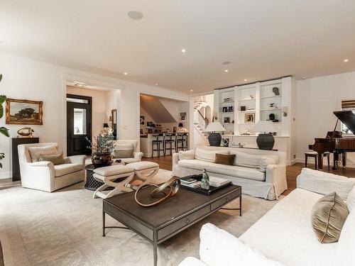 Salon - 8 Rue Royalview, Hudson, QC - Indoor Photo Showing Living Room