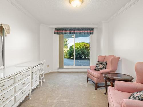 103-1375 Newport Ave, Oak Bay, BC - Indoor