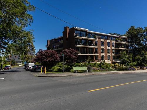 103-1375 Newport Ave, Oak Bay, BC - Outdoor With Facade