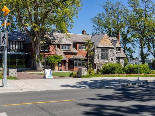 103-1375 Newport Ave, Oak Bay, BC - Outdoor With Facade