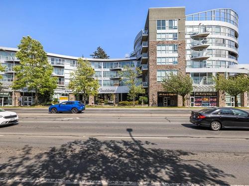 313-2745 Veterans Memorial Pkwy, Langford, BC - Outdoor With Facade