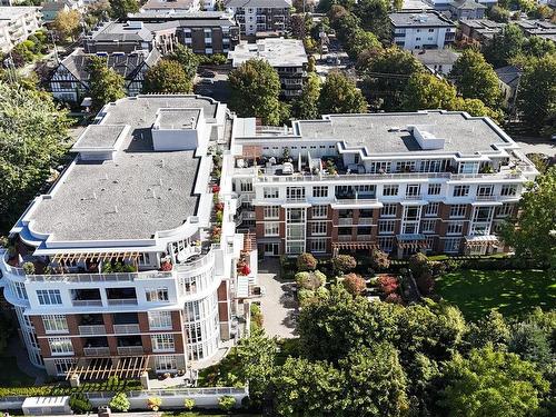 206-999 Burdett Ave, Victoria, BC - Outdoor