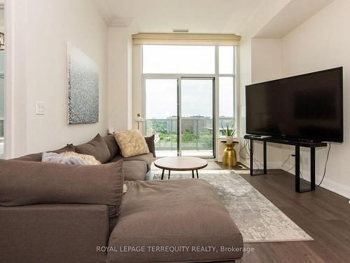 1207-35 Fontenay Crt, Toronto, ON - Indoor Photo Showing Living Room