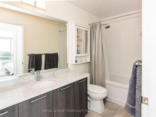 1207-35 Fontenay Crt, Toronto, ON - Indoor Photo Showing Bathroom