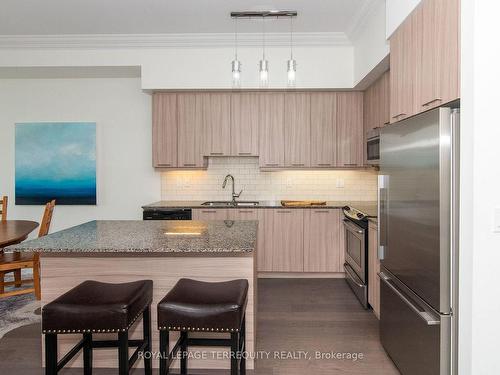 1207-35 Fontenay Crt, Toronto, ON - Indoor Photo Showing Kitchen With Stainless Steel Kitchen With Upgraded Kitchen