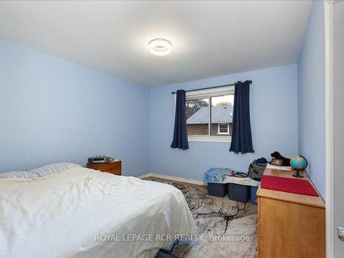 210 Weber St, Wellington North, ON - Indoor Photo Showing Bedroom