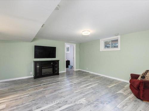 210 Weber St, Wellington North, ON - Indoor Photo Showing Living Room