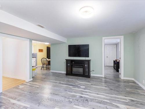 210 Weber St, Wellington North, ON - Indoor Photo Showing Living Room